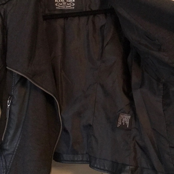 Sassy asymmetrical moto jacket - Picture 7 of 8